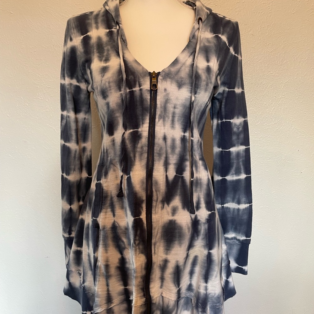 Blue and white tie dye zip up sweatshirt